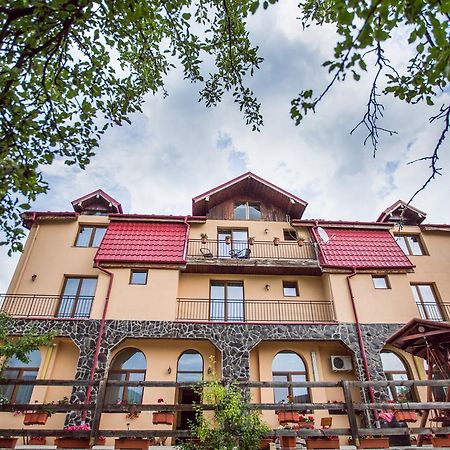 Hotel Heaven Sălişte Exterior foto