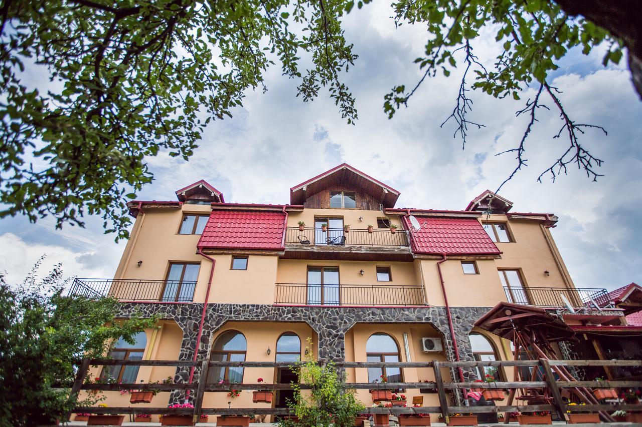 Hotel Heaven Sălişte Exterior foto